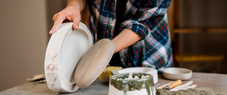 Casual ceramic style in products for home